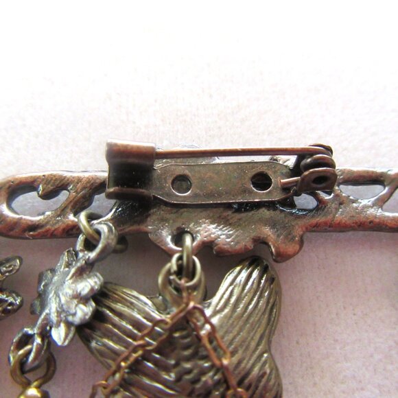 Vintage coppery metal chatelaine style brooch chains, butterflies & beads - Picture 6 of 8